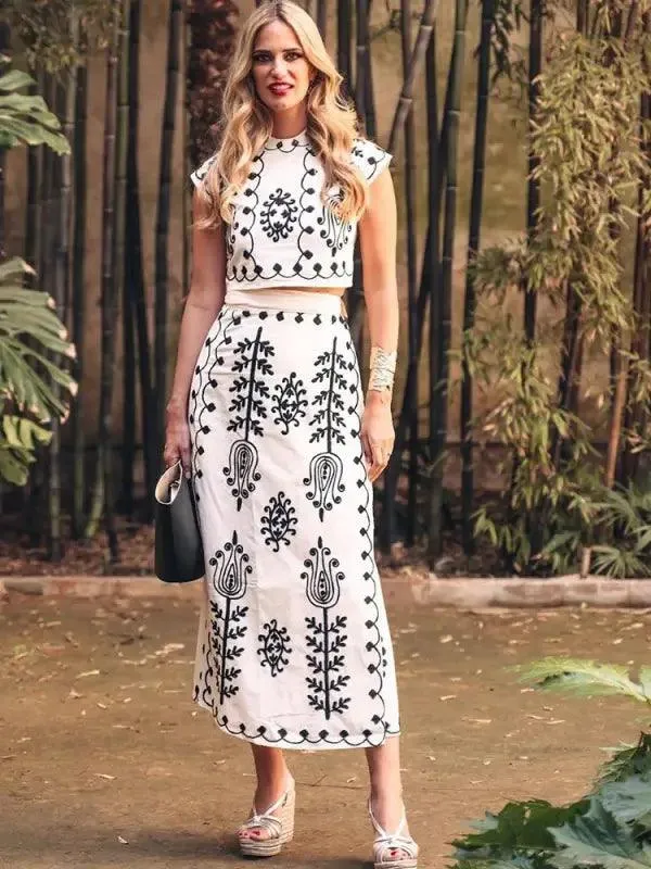 Chic Printed Two-Piece Dress for Vacation Getaways